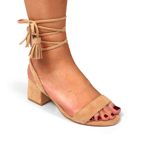 ADAMS-1 ANKLE TIES TASSELS W/CHUNKY MID HEEL
